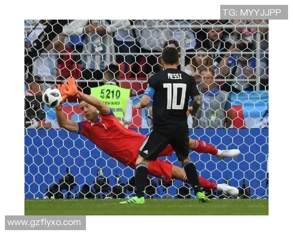 三个足球的价值揭示了团队合作与目标达成的重要性